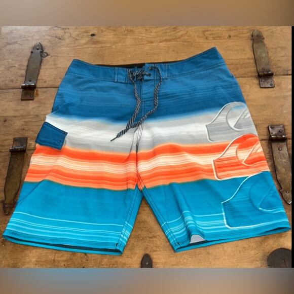 Men's Quicksilver Rip Current Blue and Orange Swim Shorts Size 31 - Picture 2 of 8